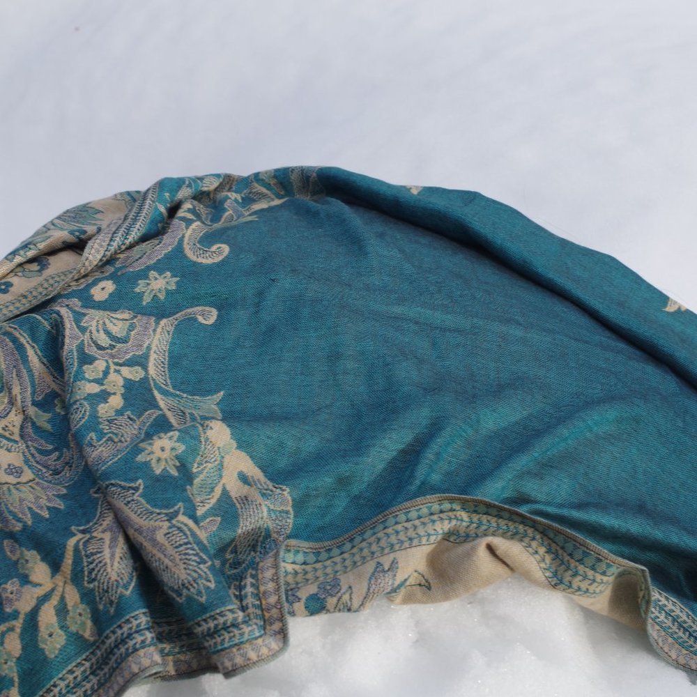 Beautiful Pashmina Shawl Teal Colour &Tan Cashmere